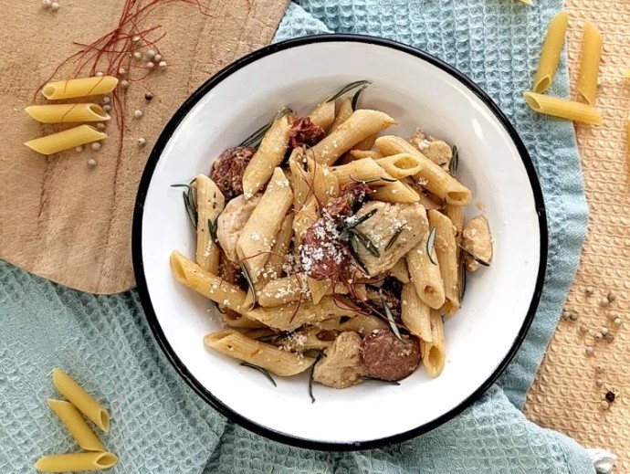 Mì One-Pot Spicy – Công thức mì cay nấu một nồi nhanh gọn chuẩn phong cách Đức